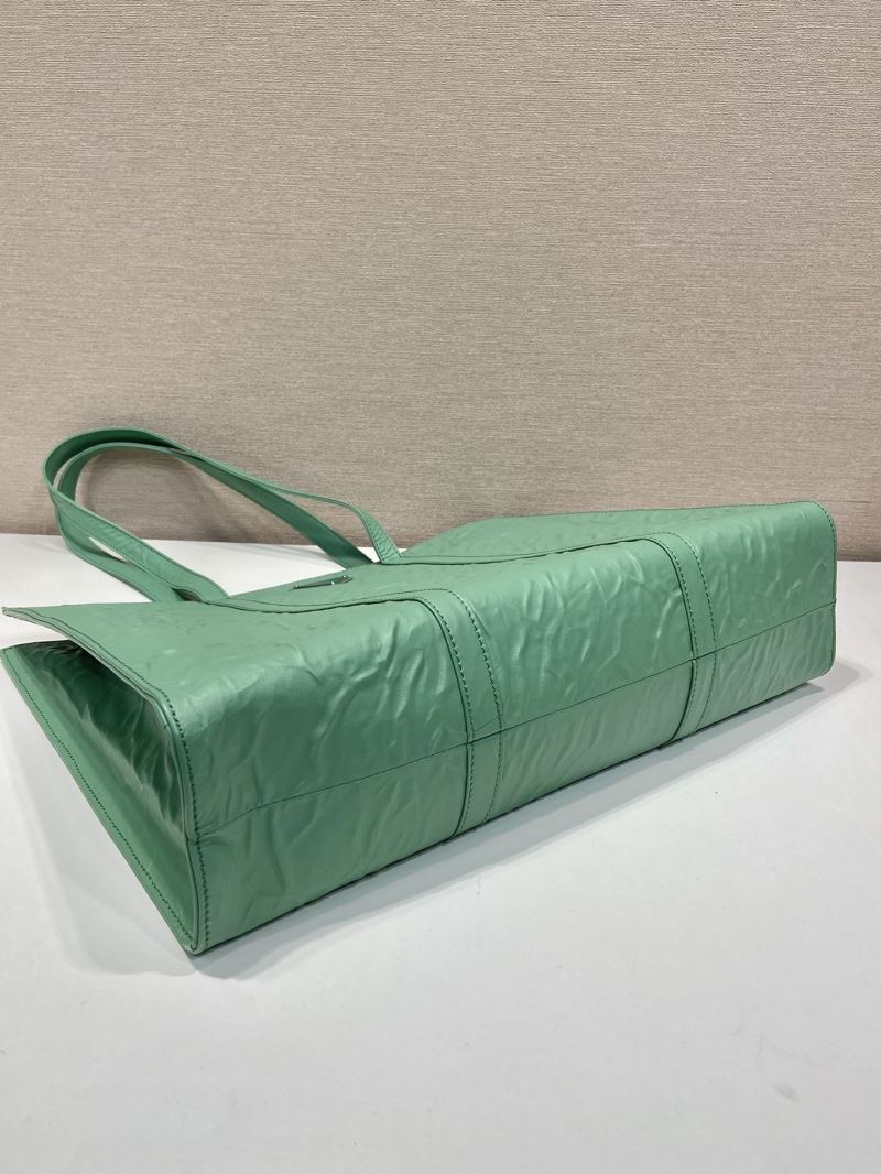 Pra*a tote bags
